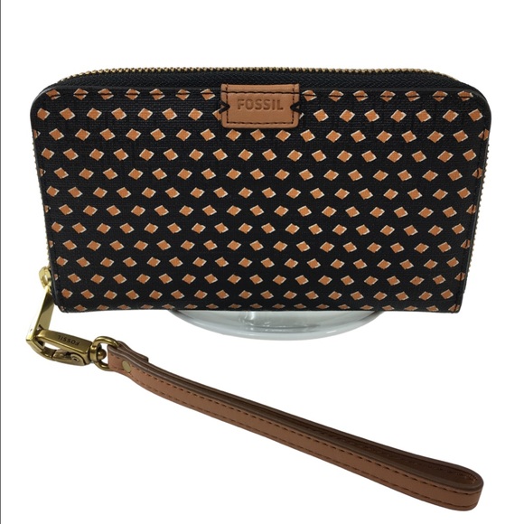 Fossil Handbags - ⬇️ NEW Fossil Emma Printed Zip Wristlet Wallet
